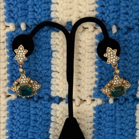 Kenneth Jay Lane Gold and Emerald Green Earrings - Picture 9 of 16